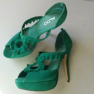 Aldo turquoise suede ruffled high heel-sz 9